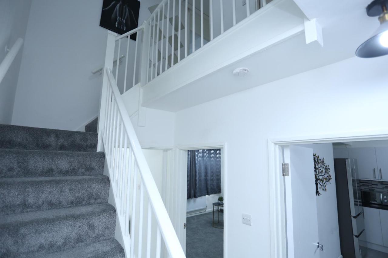 Appartement Abbeywood Station House Londres Extérieur photo