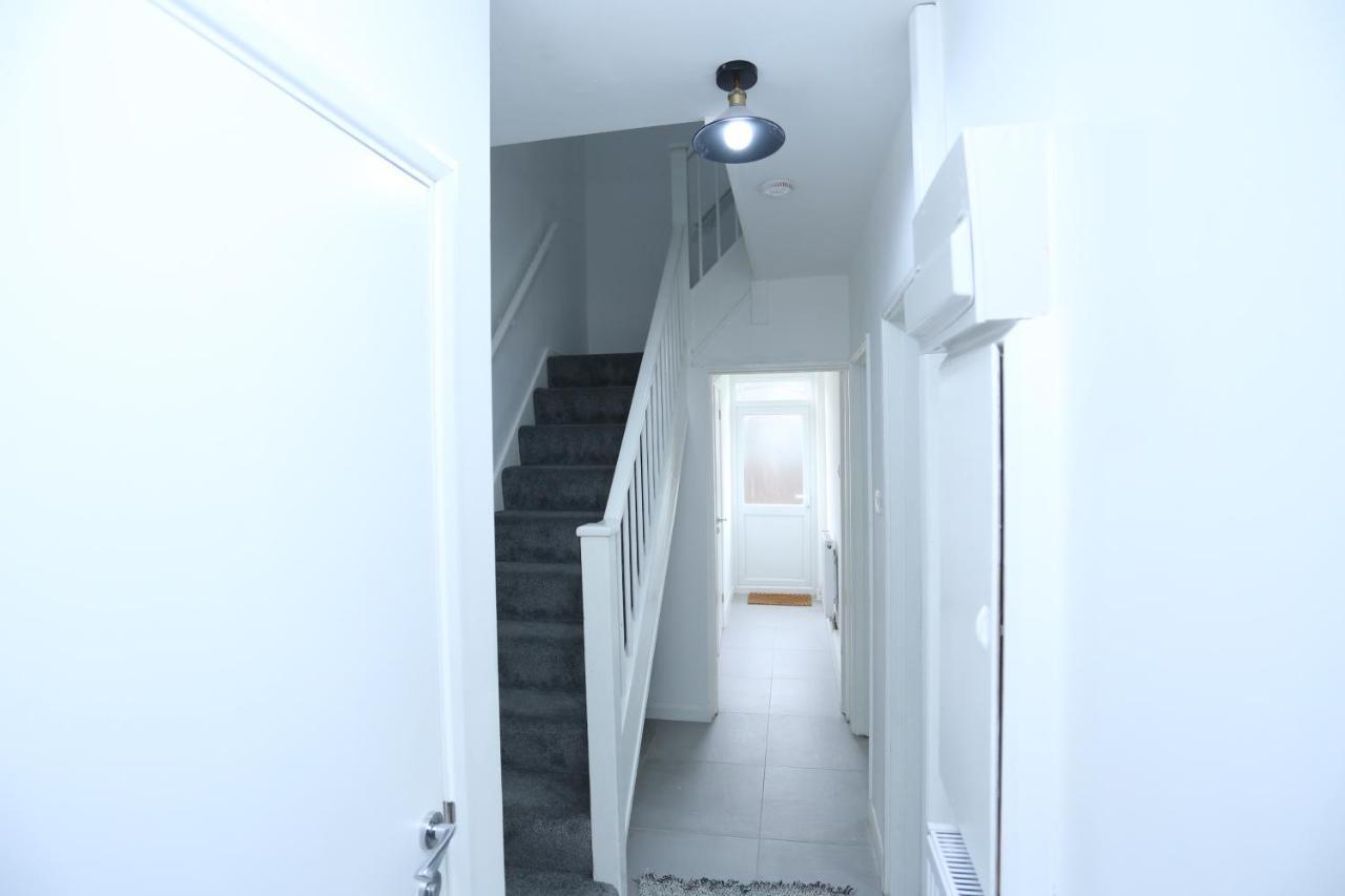 Appartement Abbeywood Station House Londres Extérieur photo